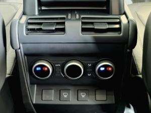 Land Rover Defender 110 D350 X-Dynamic HSE - Image 23