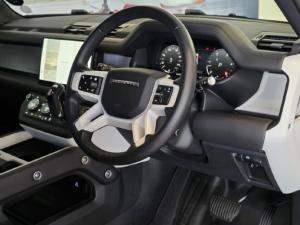 Land Rover Defender 110 D350 X-Dynamic HSE - Image 28