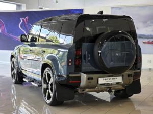 Land Rover Defender 110 D350 X-Dynamic HSE - Image 4