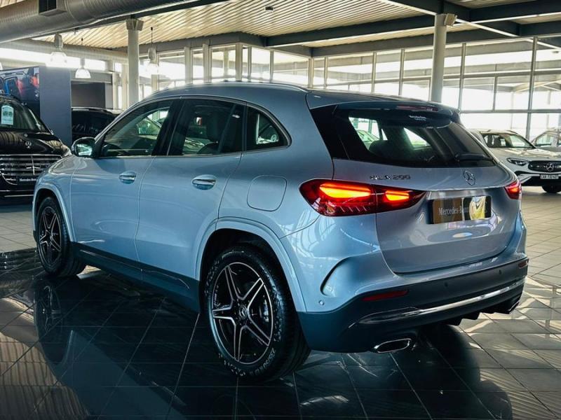Mercedes-Benz GL Class GLA GLA200 Progressive
