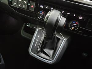 Volkswagen Caravelle 2.0BiTDI Highline 4Motion - Image 9