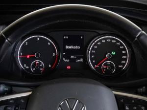 Volkswagen Transporter 2.0BiTDI Kombi SWB Trendline Plus 4Motion - Image 8