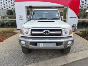 Toyota Land Cruiser 76 4.5D-4D V8 station wagon LX - Image 4