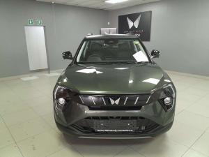 Mahindra XUV3XO 1.2T AX7L automatic - Image 2