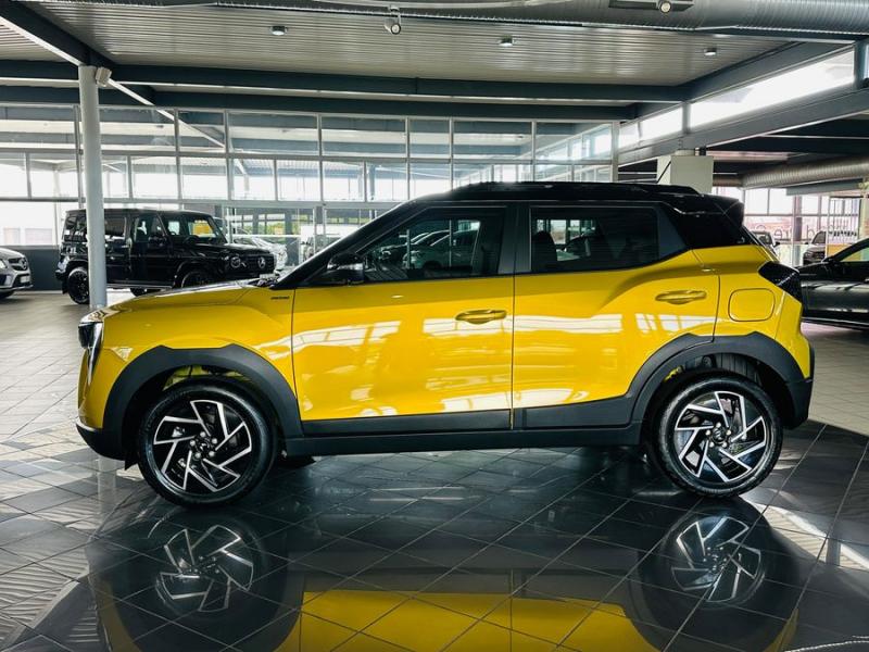 Mahindra XUV300 XUV 3XO 1.2T AX7L