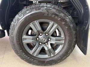 Toyota Hilux 2.4 GD-6 Raider 4X4 automaticD/C - Image 10