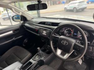 Toyota Hilux 2.4 GD-6 Raider 4X4 automaticD/C - Image 12
