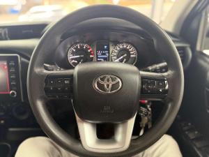Toyota Hilux 2.4 GD-6 Raider 4X4 automaticD/C - Image 14