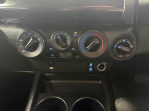 Toyota Hilux 2.4 GD-6 Raider 4X4 automaticD/C - Image 18