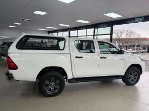 Toyota Hilux 2.4 GD-6 Raider 4X4 automaticD/C - Image 3