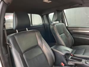 Toyota Hilux 2.8GD-6 Xtra cab 4x4 Legend auto - Image 12