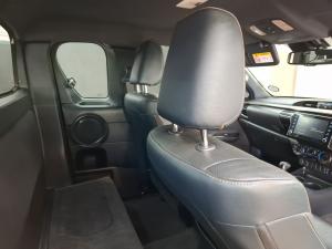 Toyota Hilux 2.8GD-6 Xtra cab 4x4 Legend auto - Image 13