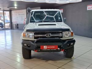 Toyota Land Cruiser 79 4.5D-4D LX V8 single cab - Image 4
