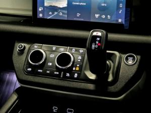 Land Rover Defender 110 D240 X-Dynamic SE - Image 15