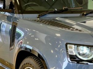 Land Rover Defender 110 D240 X-Dynamic SE - Image 4