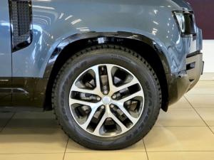 Land Rover Defender 110 D240 X-Dynamic SE - Image 5