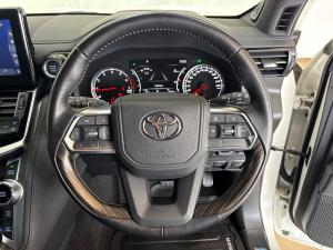 Toyota Land Cruiser 300 3.5T ZX - Image 8