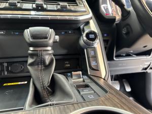 Toyota Land Cruiser 300 3.5T ZX - Image 13