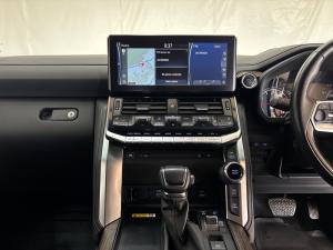 Toyota Land Cruiser 300 3.5T ZX - Image 16
