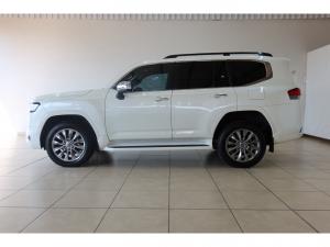 Toyota Land Cruiser 300 3.5T ZX - Image 25