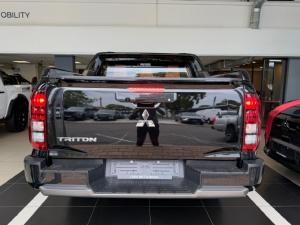 Mitsubishi Triton 2.4DI-D Bi-Turbo double cab 4x4 - Image 4