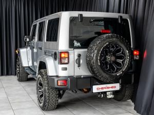 Jeep Wrangler Unlimited 3.6L Polar Edition - Image 5