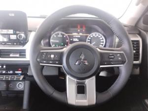 Mitsubishi Triton 2.4DI-D double cab GLS - Image 9