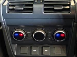 Land Rover Defender 110 D300 X-Dynamic HSE - Image 16
