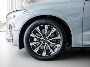 Volvo XC60 B5 AWD Plus Dark - Image 10