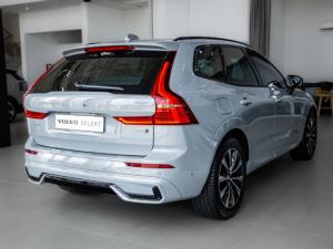 Volvo XC60 B5 AWD Plus Dark - Image 3
