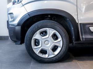 Suzuki S-Presso 1.0 S-Edition auto - Image 9