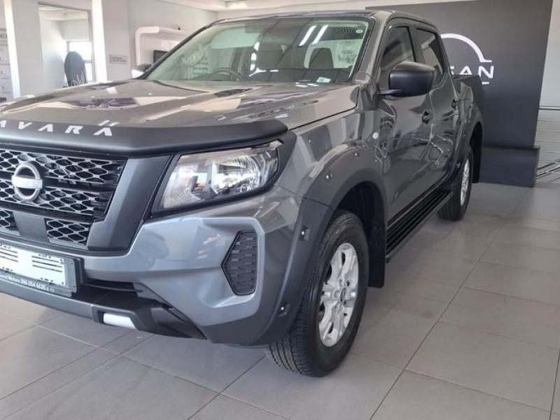 Nissan Navara Navara 2.5DDTi double cab SE Plus auto