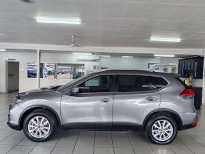 Nissan X Trail 2.5 Acenta 4X4 CVT - Image 2