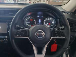Nissan X Trail 2.5 Acenta 4X4 CVT - Image 9