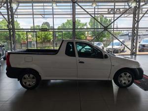 Nissan NP200 1.6 Safety PackS/C - Image 6