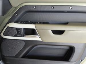 Land Rover Defender 110 D300 X-Dynamic HSE - Image 27