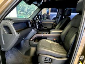 Land Rover Defender 110 D300 X - Image 11