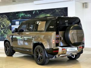 Land Rover Defender 110 D300 X - Image 8