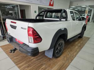 Toyota Hilux 2.4GD-6 Xtra cab Raider auto - Image 2