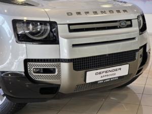 Land Rover Defender 110 D300 X-Dynamic HSE - Image 15