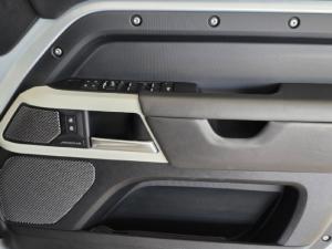 Land Rover Defender 110 D300 X-Dynamic HSE - Image 28