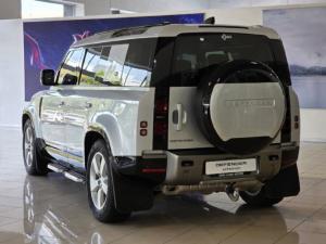 Land Rover Defender 110 D300 X-Dynamic HSE - Image 4