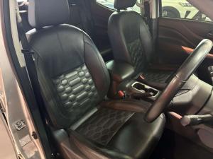 Nissan Navara 2.5DDTI LE/LE Plus 4X4 D/C - Image 13