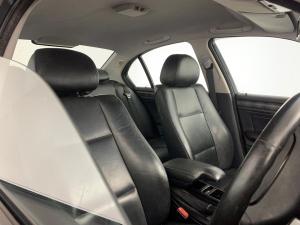 BMW 318i Sport automatic - Image 17