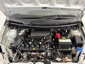 Toyota Etios hatch 1.5 Xi - Image 10