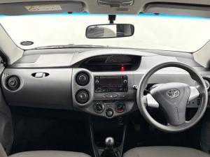 Toyota Etios hatch 1.5 Xi - Image 15