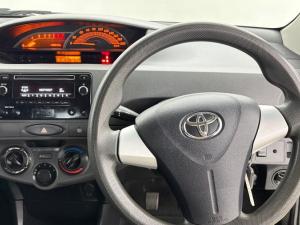 Toyota Etios hatch 1.5 Xi - Image 18