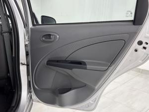 Toyota Etios hatch 1.5 Xi - Image 21