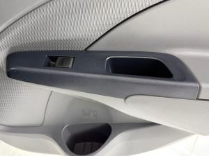Toyota Etios hatch 1.5 Xi - Image 22