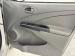 Toyota Etios hatch 1.5 Xi - Thumbnail 23